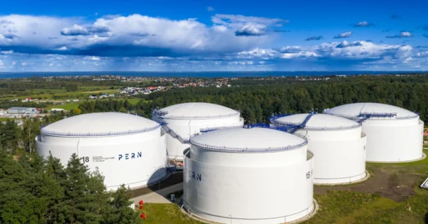 Nowe zbiorniki PERN w Dębogorzu - październik 2025